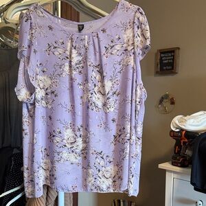 🏷️CLEARANCE🏷️ SHEIN Light Purple Floral Blouse